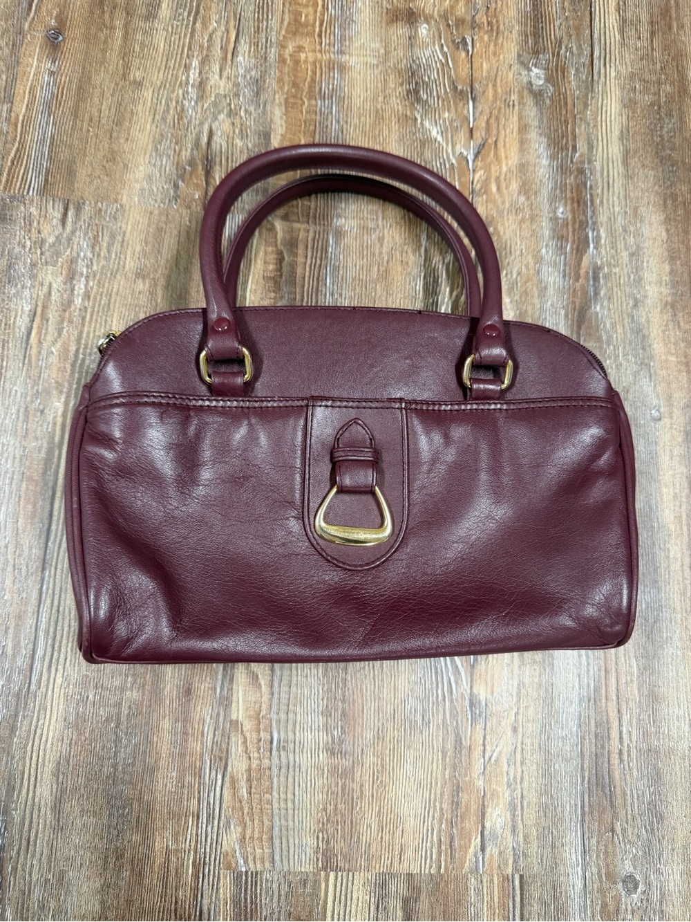 Vintage Burgundy Worthington leather handbag with gold hardware